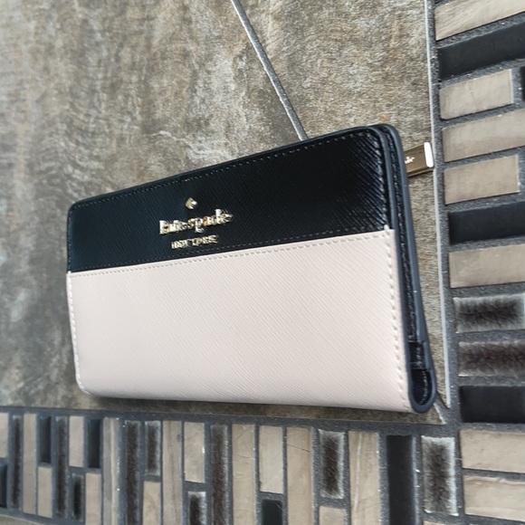 Kate Spade Staci Colorblock Large Slim Bifold Wallet:
saffiano - Picture 2 of 16